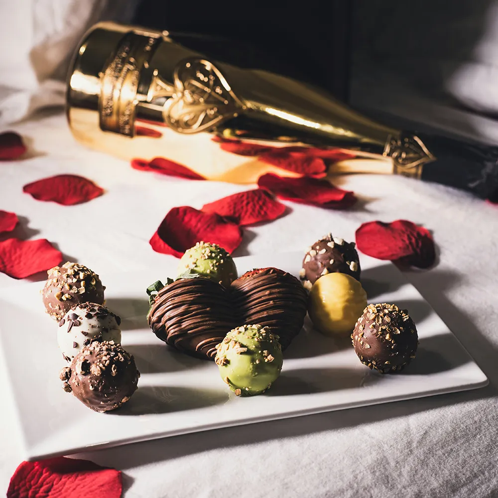 Romantic Treats in Maldives Hotel Room
